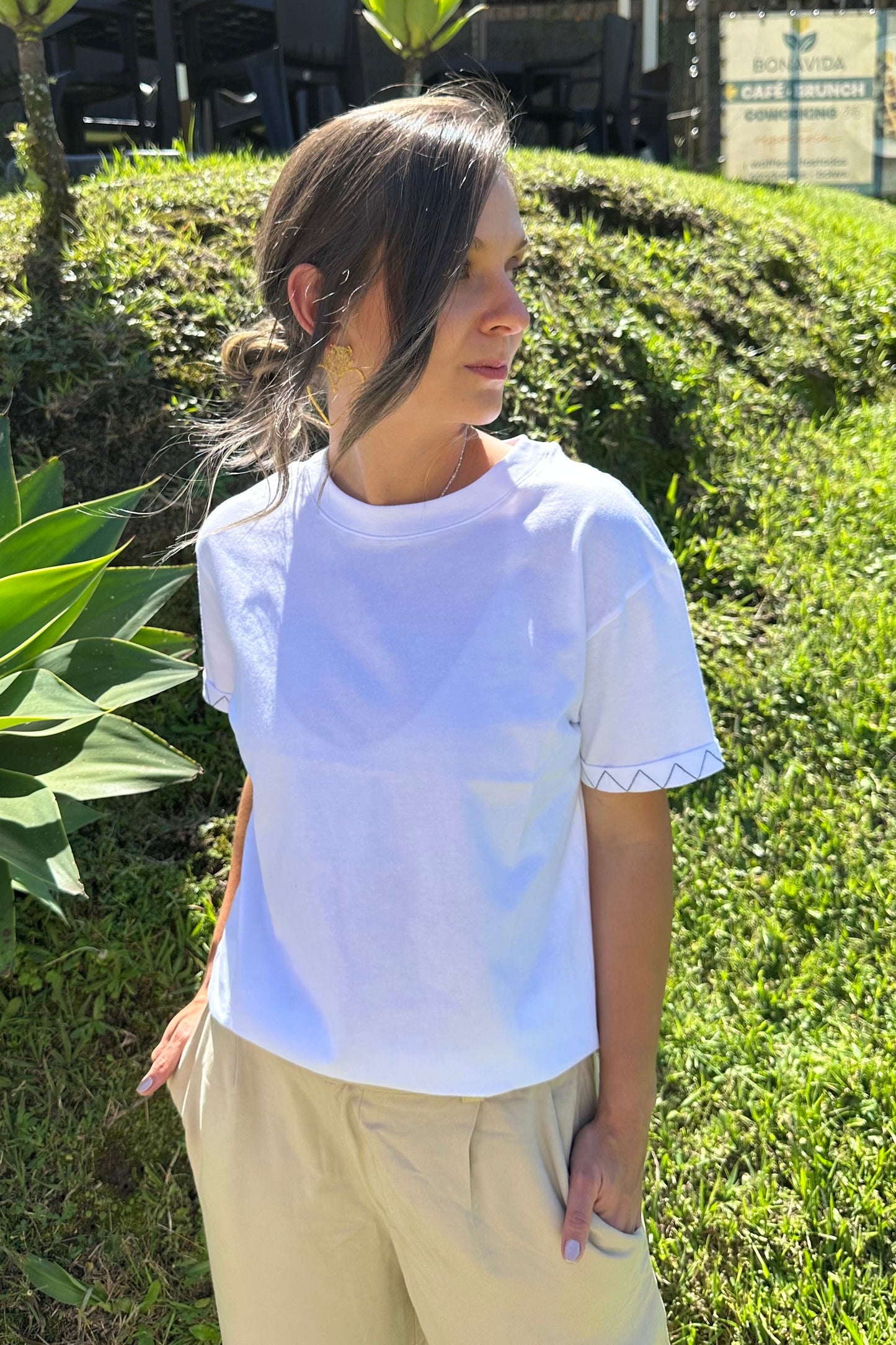 Camiseta C-Alma Blanca/Azul Oscuro